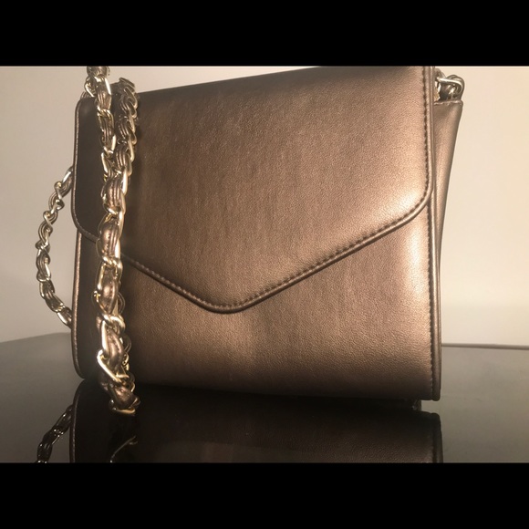 Cabrelli Crossbody - Picture 3 of 7